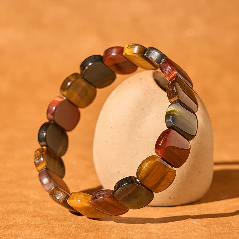 Armband mit ovalen Tigeraugeperlen in Farbe