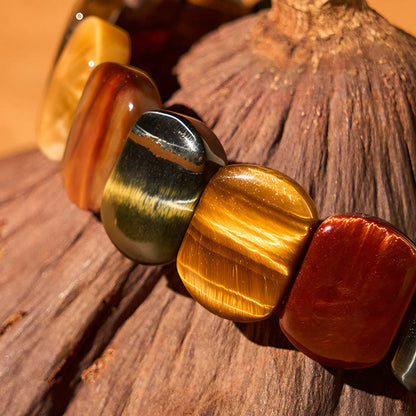 Armband mit ovalen Tigeraugeperlen in Farbe