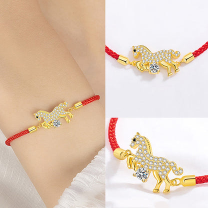 Armband aus 925er Silber mit Pferd und rotem Faden