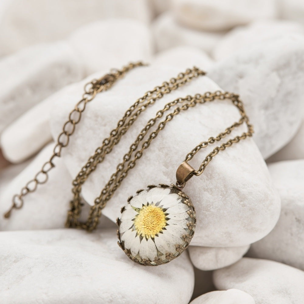 Botanical Dreamer Daisy Necklace by Worn Within