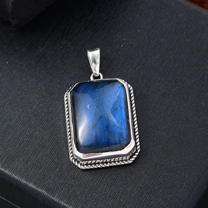 Artisan Crafted Gemstone Pendant – To Get Through Big Life Changes